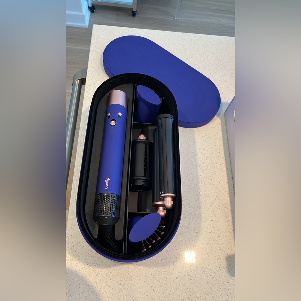 Dyson Airwrap - Vinca blue and Rosé